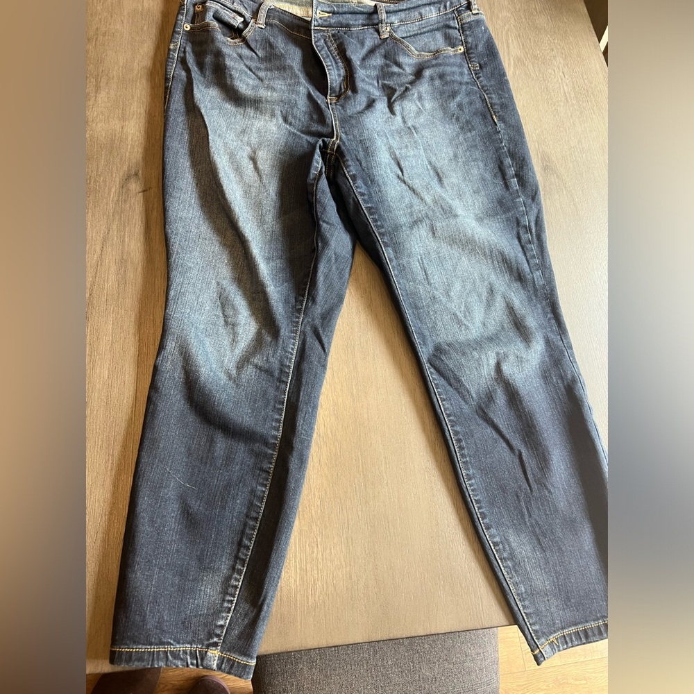 Torrid ankle crops